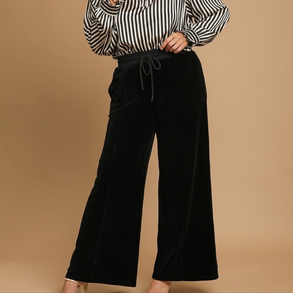 Elegant Black Velvet Wide-Leg Pants